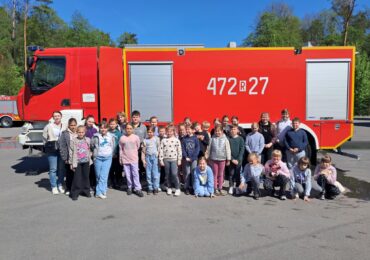 Bezpieczna przygoda – wycieczka klas III do Sali Edukacyjnej „Ognik” w Nowej Sarzynie