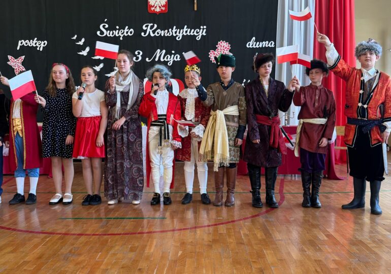 W barwach biało-czerwonych – szkolna lekcja patriotyzmu