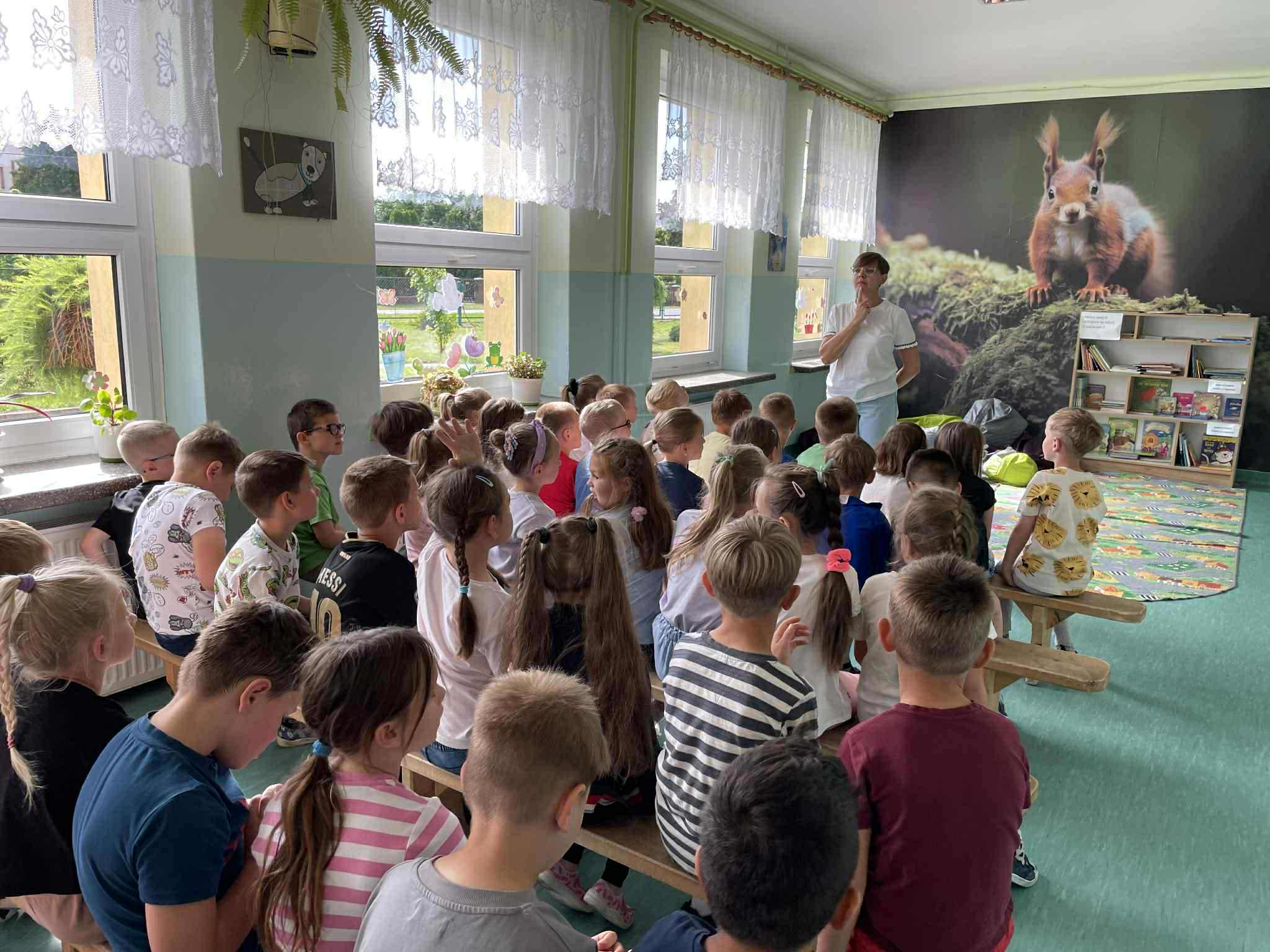Spotkanie z policją - akcja Bezpieczne wakacje